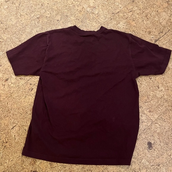 📌 Carhartt Maroon Pocket T-Shirt - Picture 4 of 4